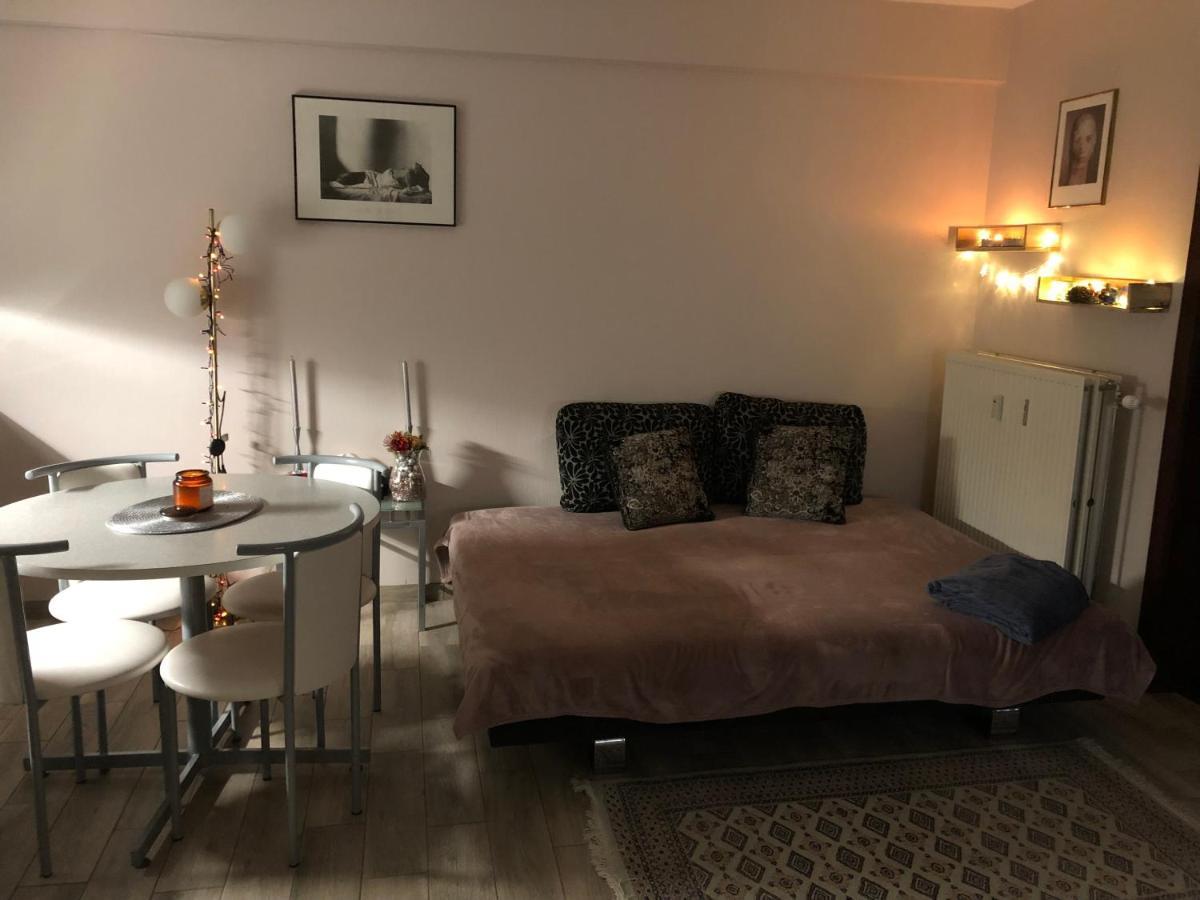 Shiny Nice Studio At Ostend Apartment Exterior foto